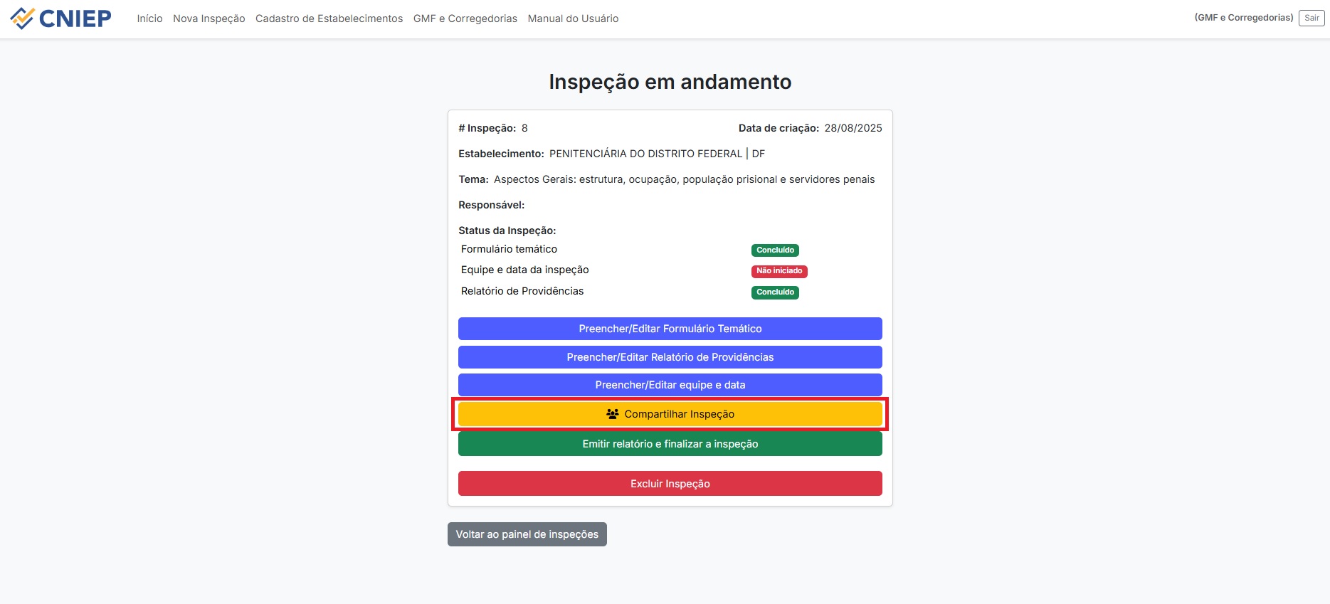 Painel lateral com status das seções